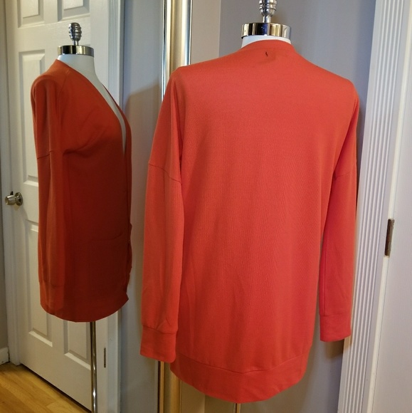 Soft Bright Button-up Cardigan 🌺 - Picture 3 of 8